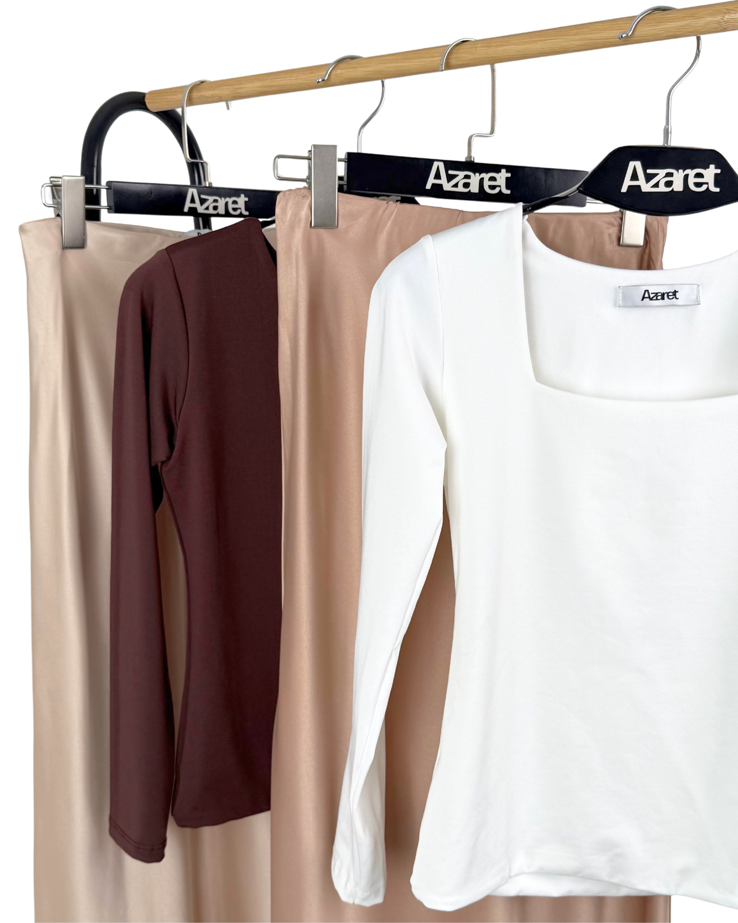 Esencial cuello cuadrado